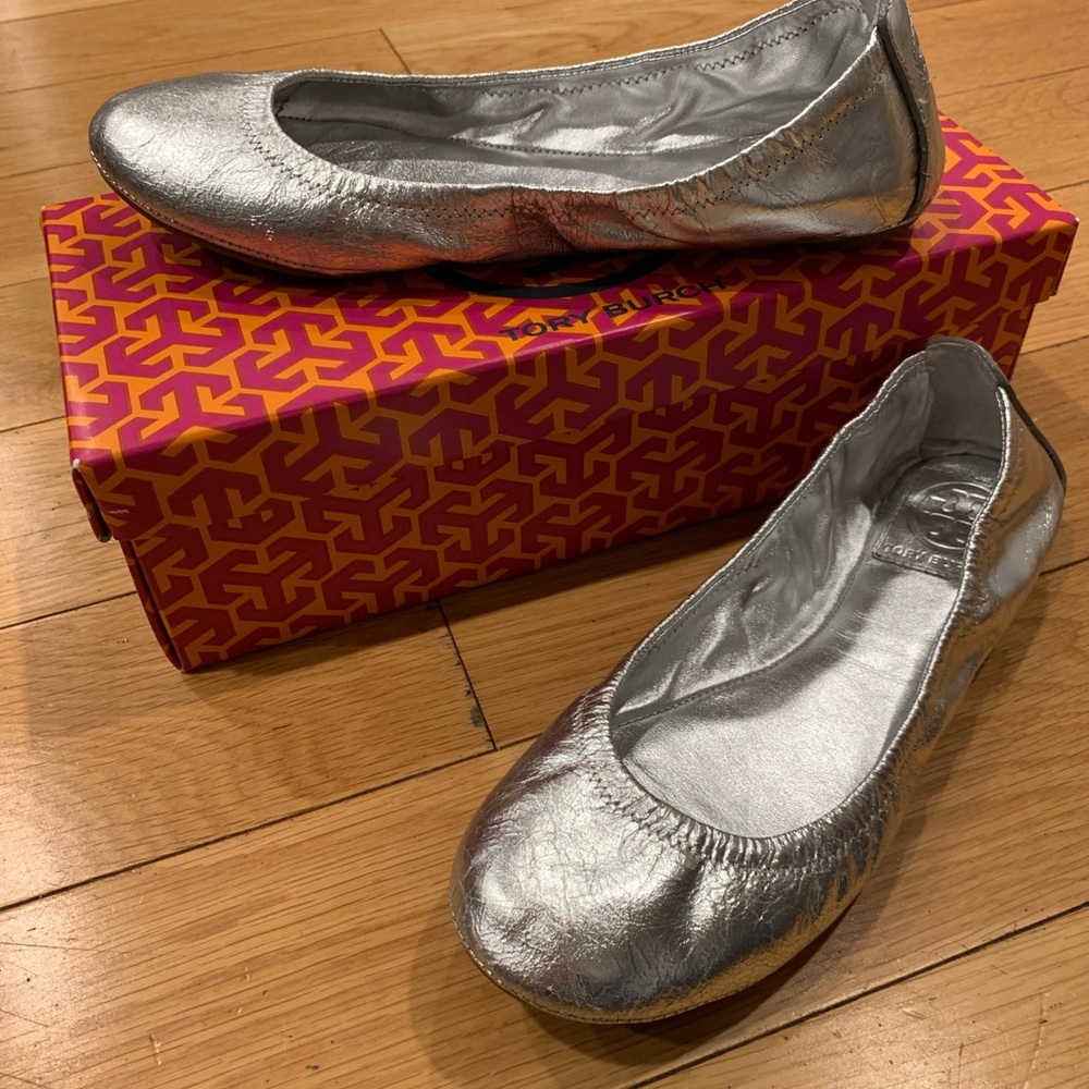 Tory Burch Eddie flats, size 8